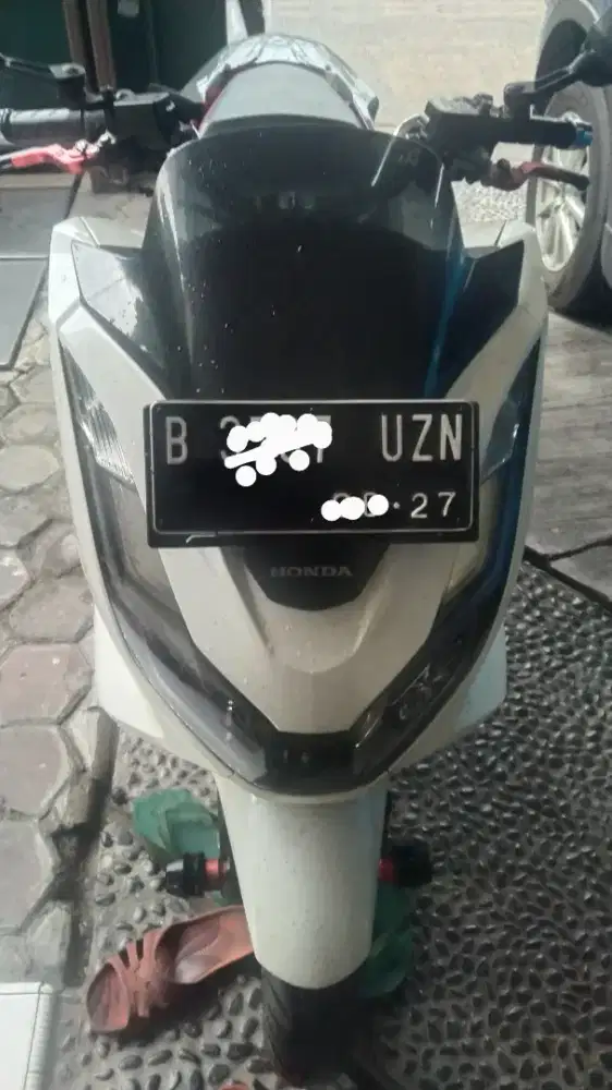 Honda PCX 2022...warna putih