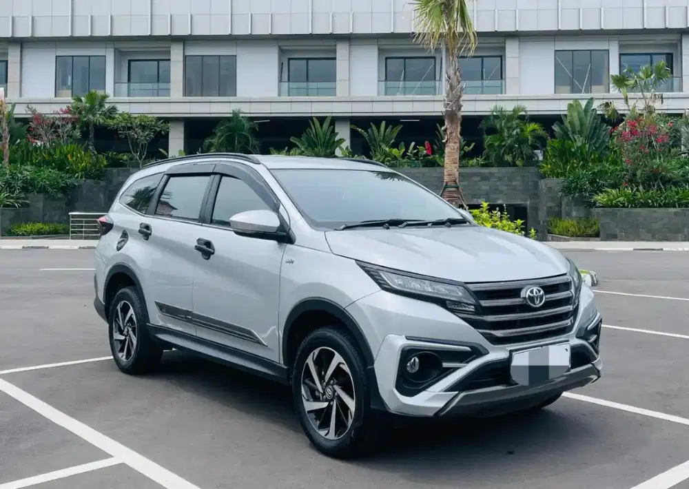 SALE Toyota Rush GR Sport 2022 CVT Silver Spesial Mulus Banget