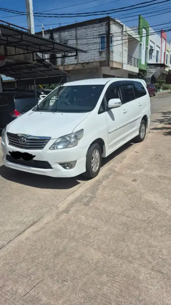 JUAL CEPAT Toyota Kijang Innova V 2011 A/T Putih Kondisi Istimewa