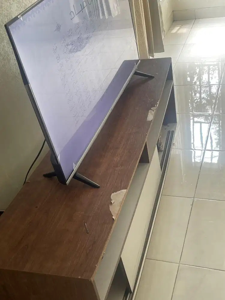 Dijual Meja TV Bekas