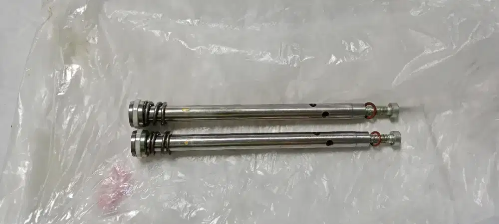 Suling shock depan GSX