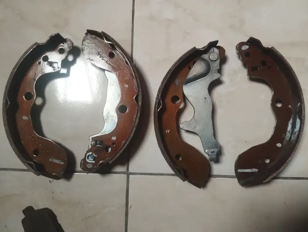 Kampas Rem Depan Belakang Ertiga