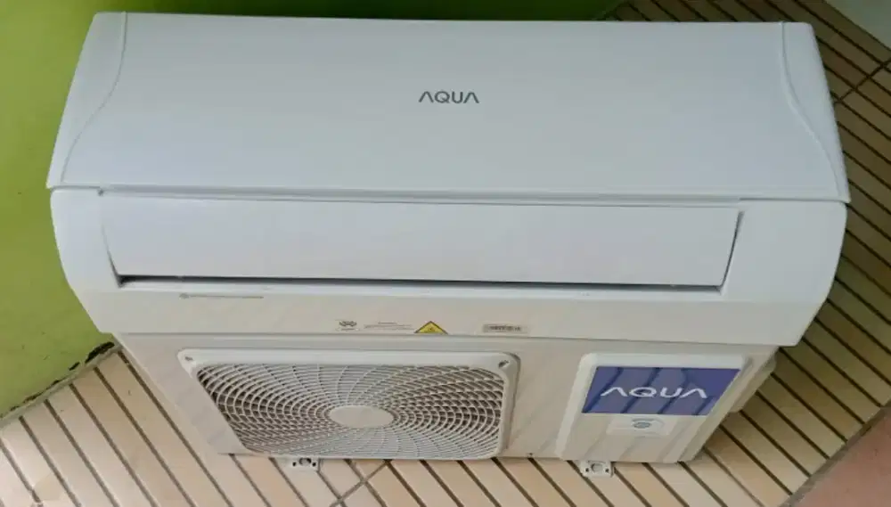 AC 1/2 PK Aqua like new super mewah dan istimewa sperti baru jual+ psg