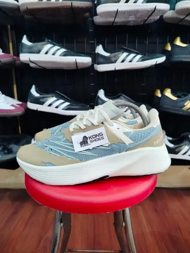 SEPATU NB X STONE ISLAND ELTE V2 JAPAN GREY BLUR 42