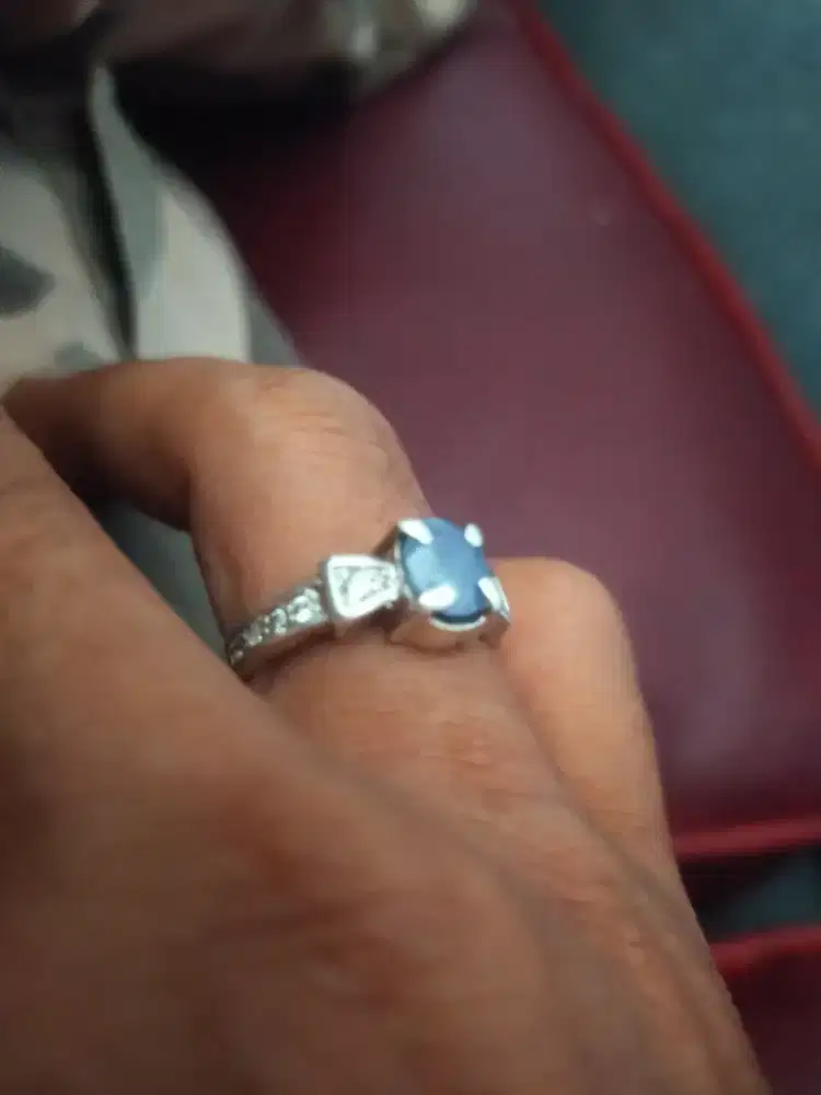 blue saphire ring
