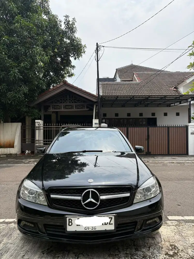 Mercedes-Benz C-Class 2011 Bensin
