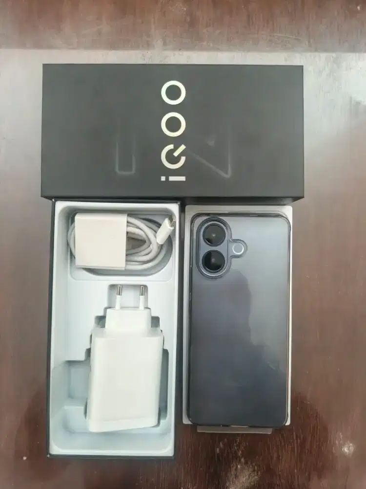 Iqoo Z10r 12/256 gb like new fullset mingguan nepis