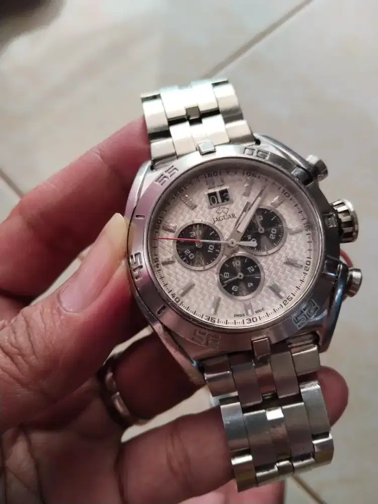 Jual singel jam tangan kondisi mati merek jaguar