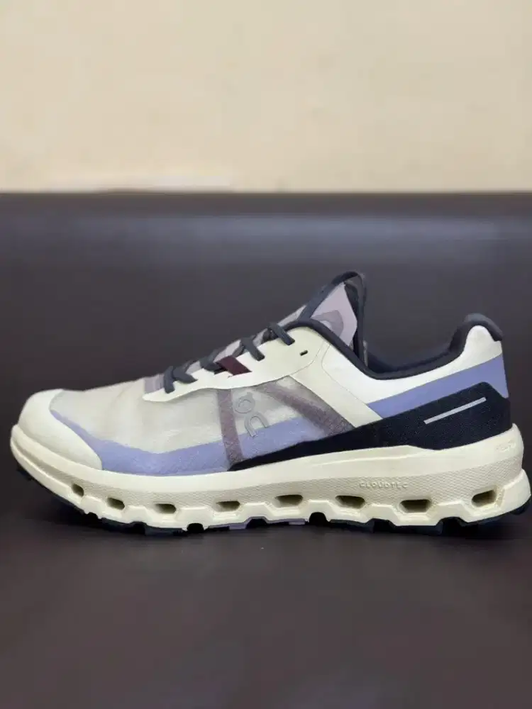 On cloud (42) trail/running