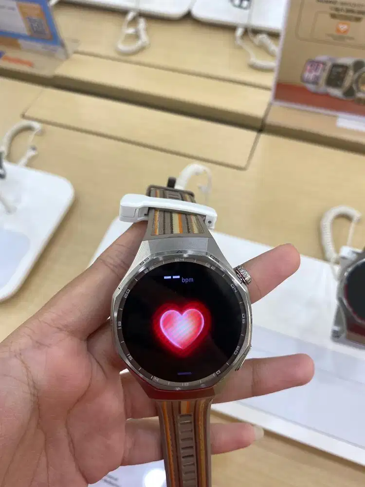 CREDIT HUAWEI WATCH GT 6 PRO