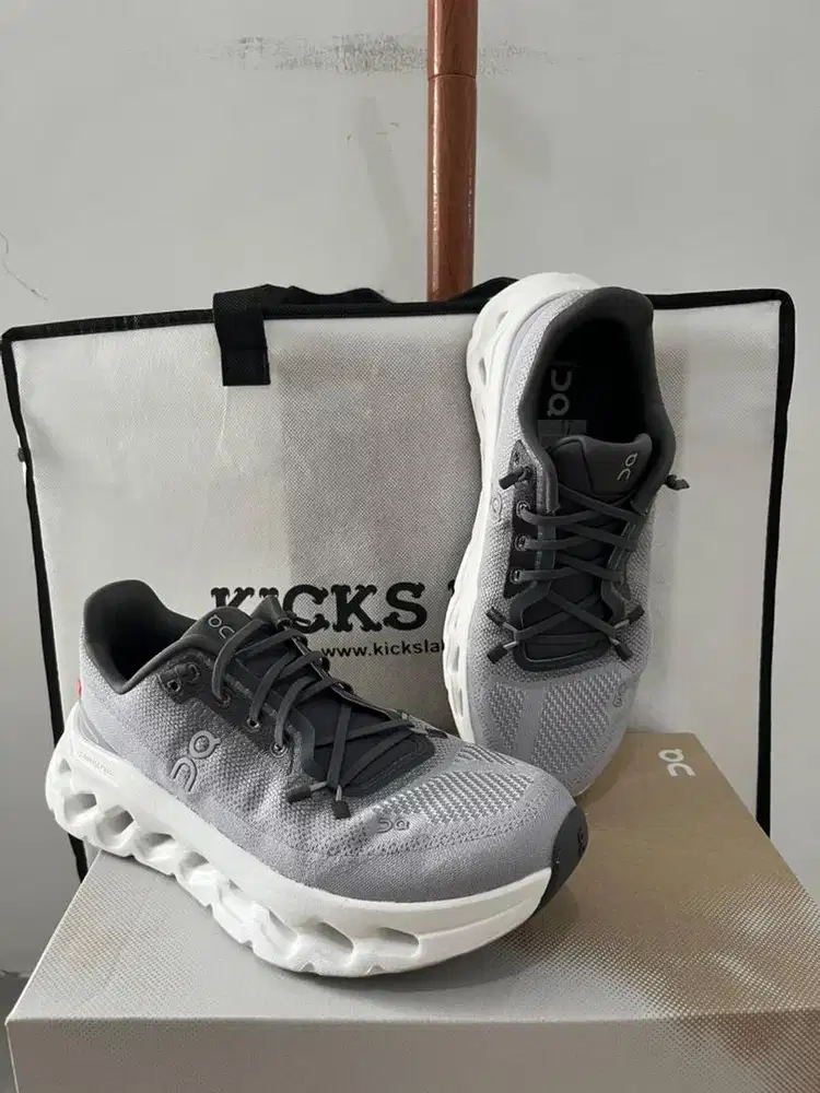Sepatu Sneakers luxury On Cloud original Japan us 6,5