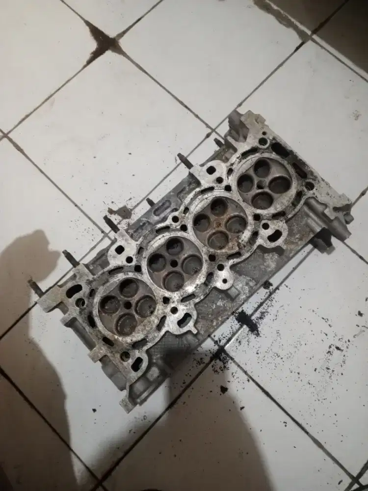 Kepala silinder silinder head Mazda 3 mazda 6 2008