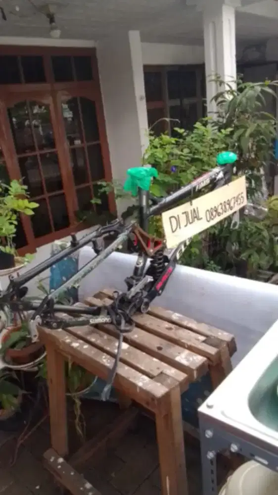 Frame element rearshock size 26