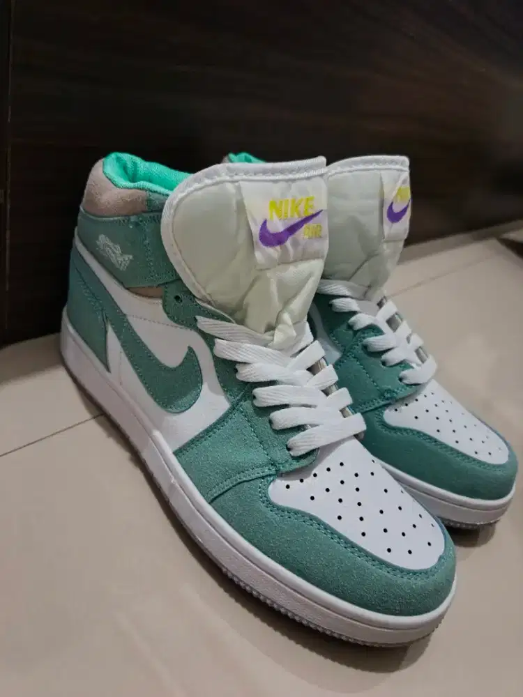 Air Jordan Size 38 Tosca White