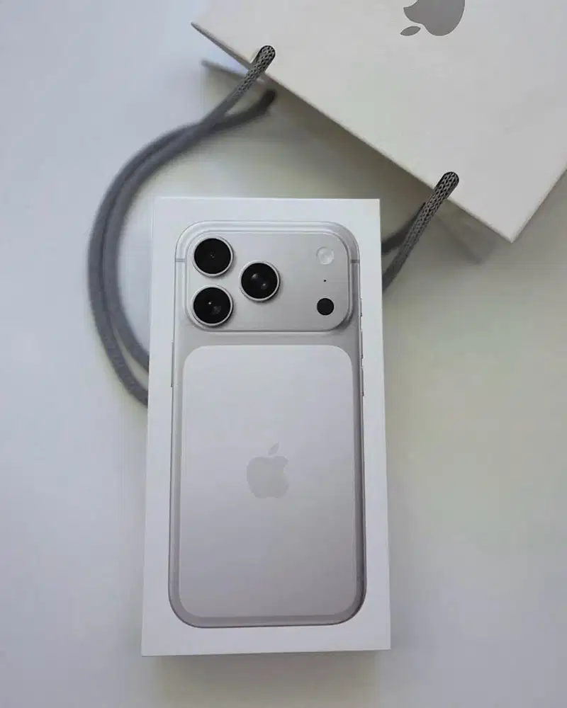 IPHONE 17 PRO SILVER 256 GB READY STOCK