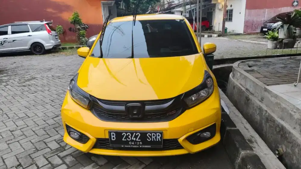 Di Jual Cepat Brio Satya 2021 Kuning masih mulus