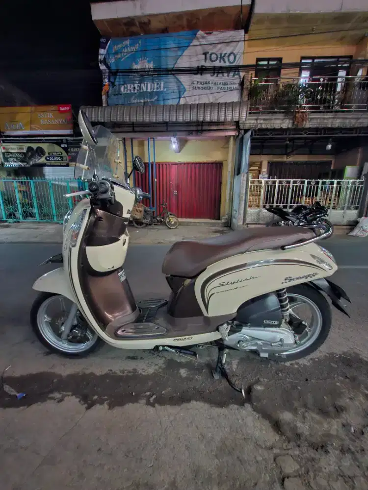 Di Jual Scoopy Stylish 2016, KM 20 ribuan