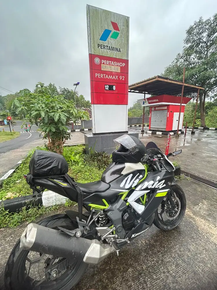 Kawasaki ninja 250 sl