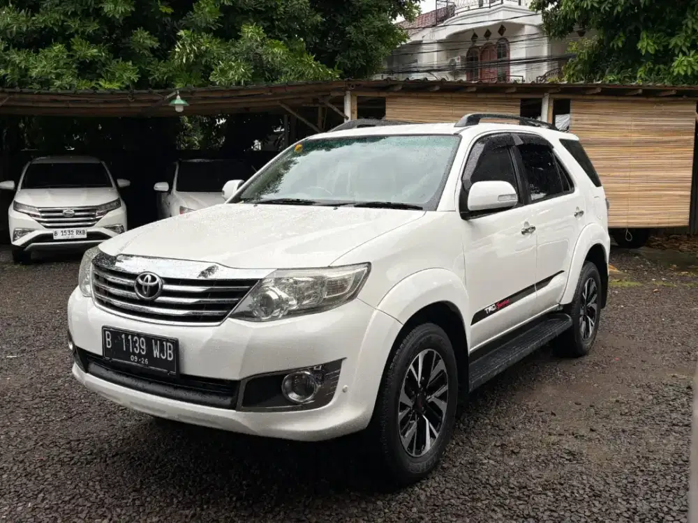 TOYOTA FORTUNER G BENSIN AUTOMATIC 2012