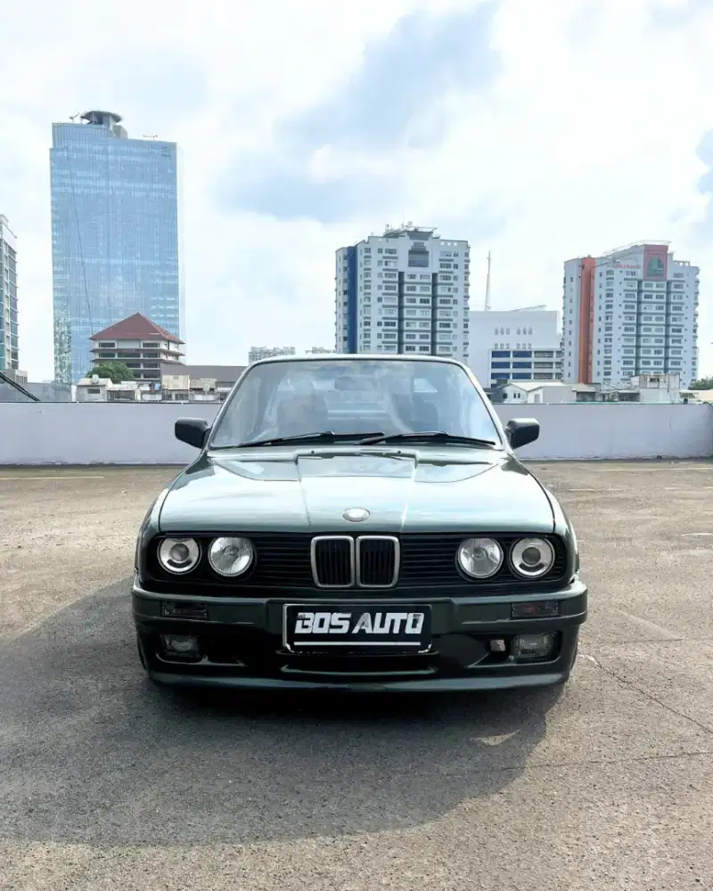BMW 318i (E30) TH : 1991