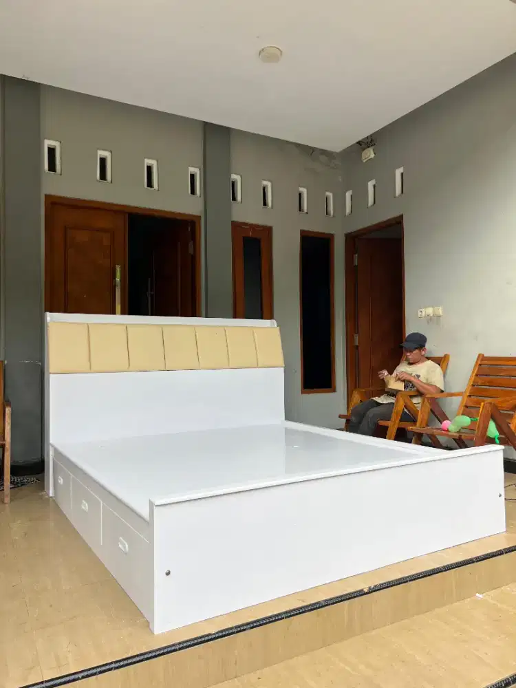 Jual dipann kayu minimalis