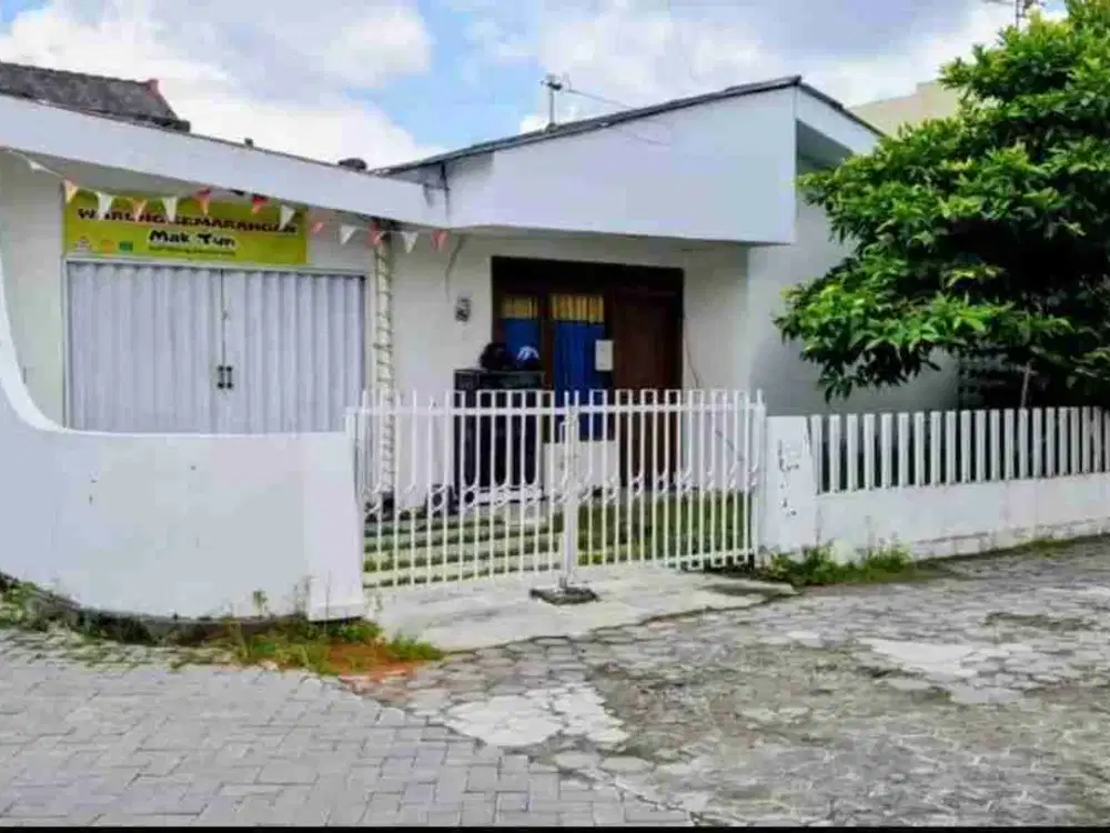 tanah dan bangunan premium area ambarukmo plasa. nologaten