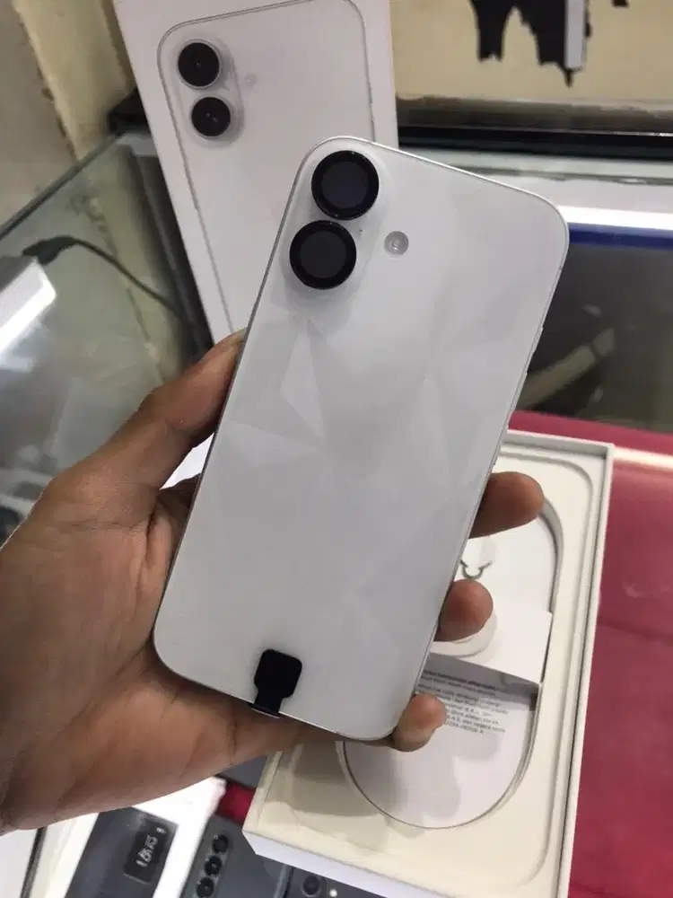 Iphone 16 128gb white second like new