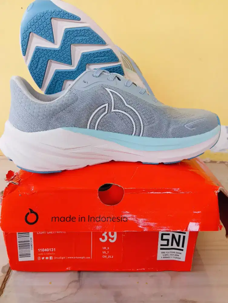 Sepatu Runing Ortuseight