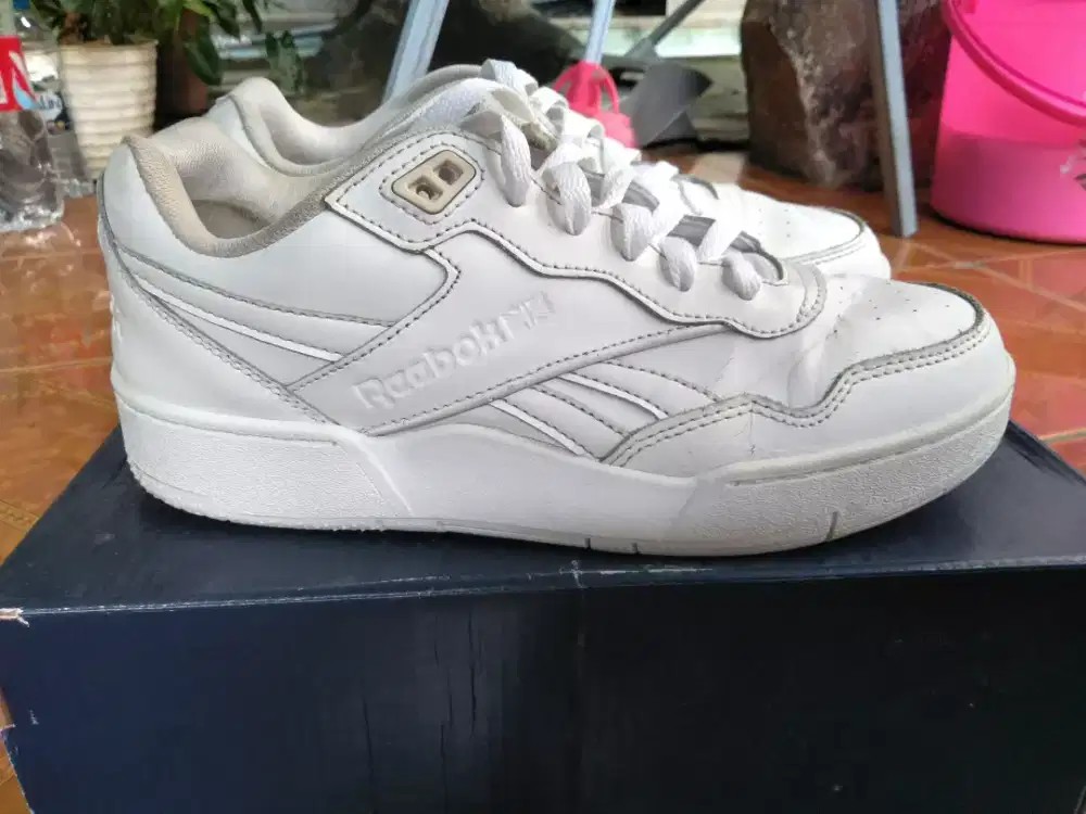 Reebok BB 4000 II Unisex Lifestyle Shoes-White