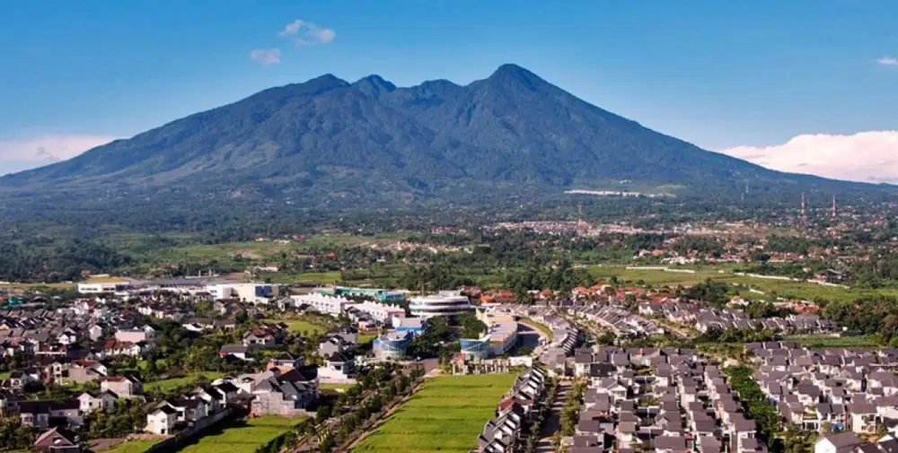 DIJUAL CEPAT RUMAH HUNI DENGAN KOLAM RENANG BOGOR