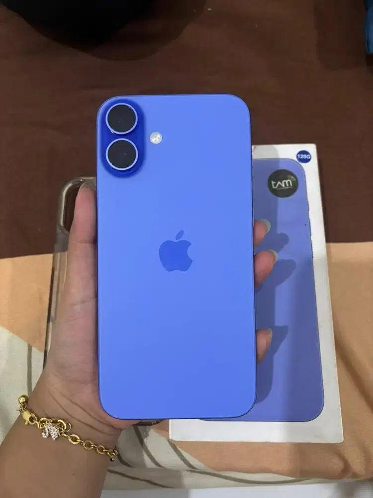 Iphone 16 PLUS 128gb ibox garansi on september 2026