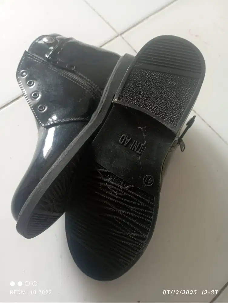 Di jual sepati pdh kilat ukuran 41