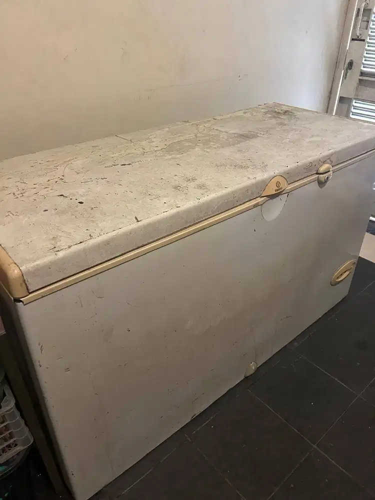 Jual Freezer Kap 500 liter Merk Indersit Italia