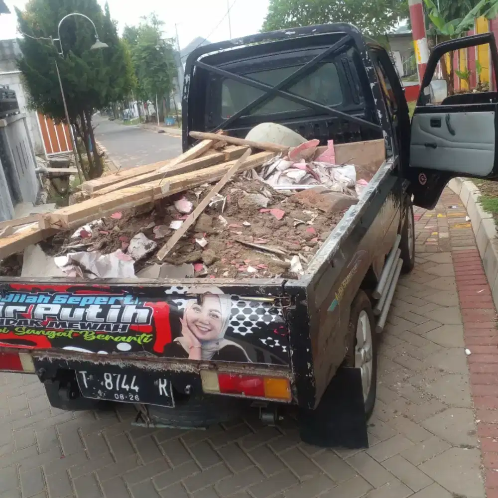 Angkutan puing bangunan