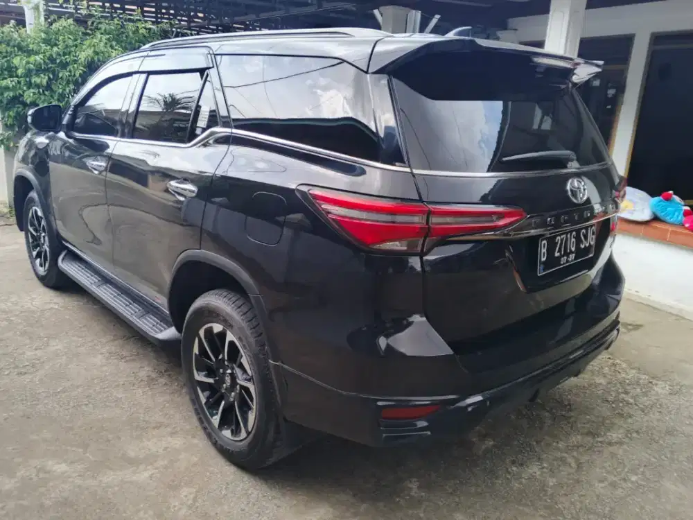 Fortuner 4x2 GR 2.8 AT 2022