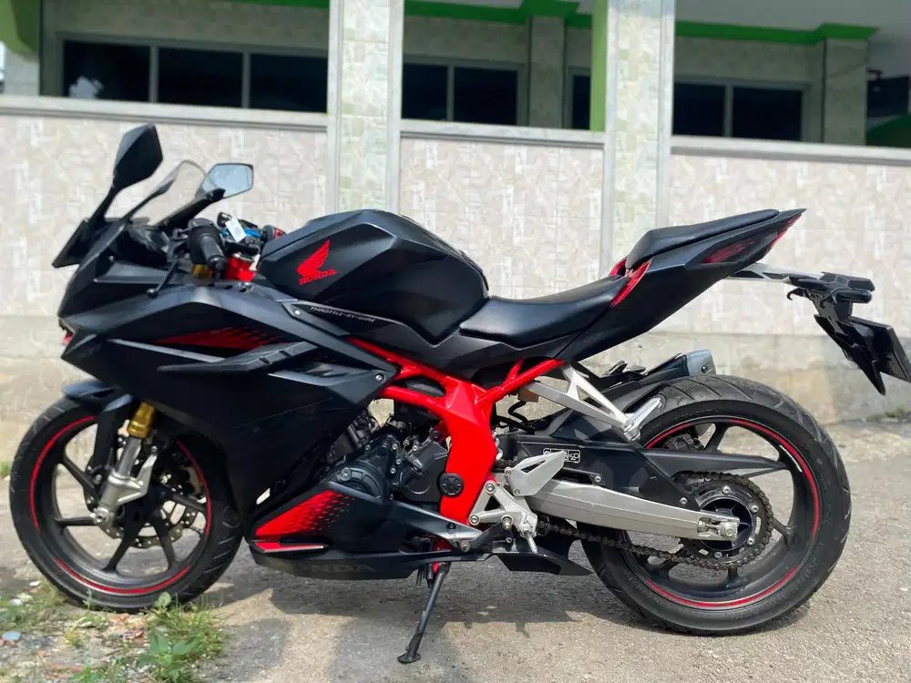 HONDA CBR 250TR ABS MOTOR BAGUS SS LNGKP SIAP PAKEK