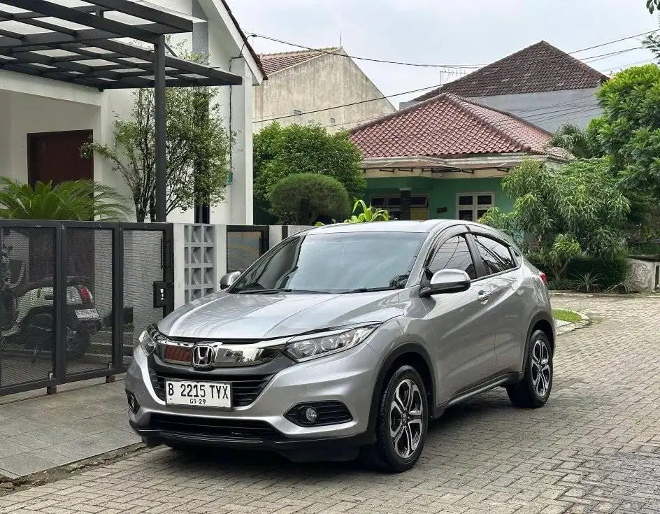 Honda HRV 2019 E AT Matic Facelift Model 2020 Istimewa non prestige SE