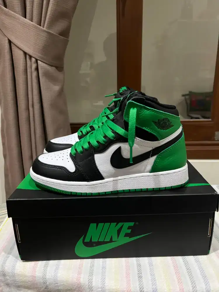 Lucky Green Jordan 1
