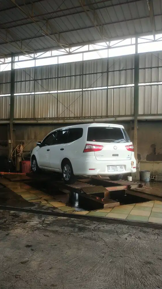 Grand Livina SV 2013