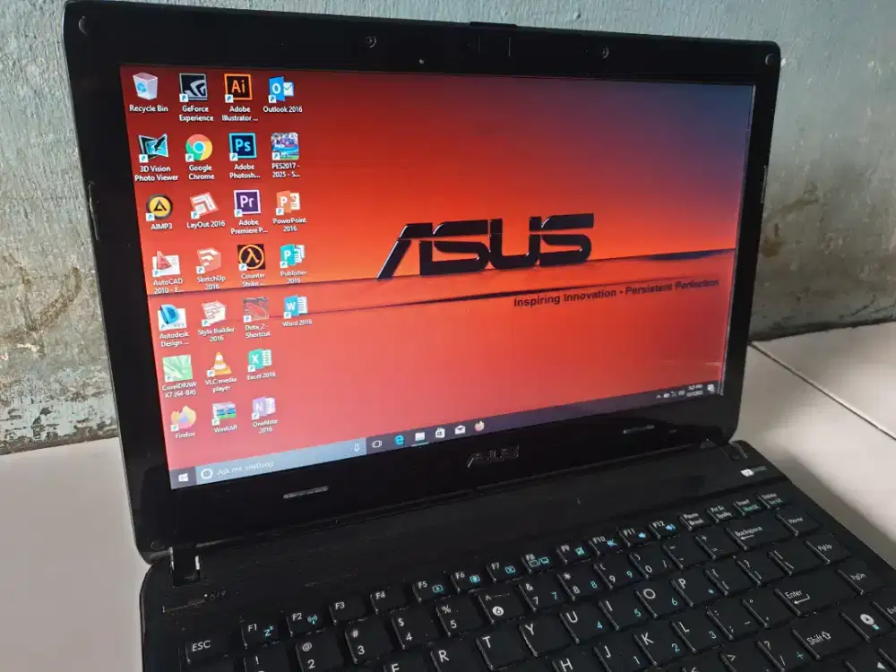 ASUS U31S COREI5 DUAL VGA NVIDIA GEFORCE GT520 5GB SSD SLIMMODEL MULUS