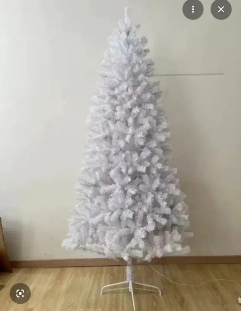 Pohon Natal + lampu dan aksesoris