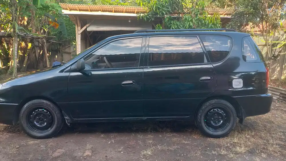 Kia Carens 2000 Bensin