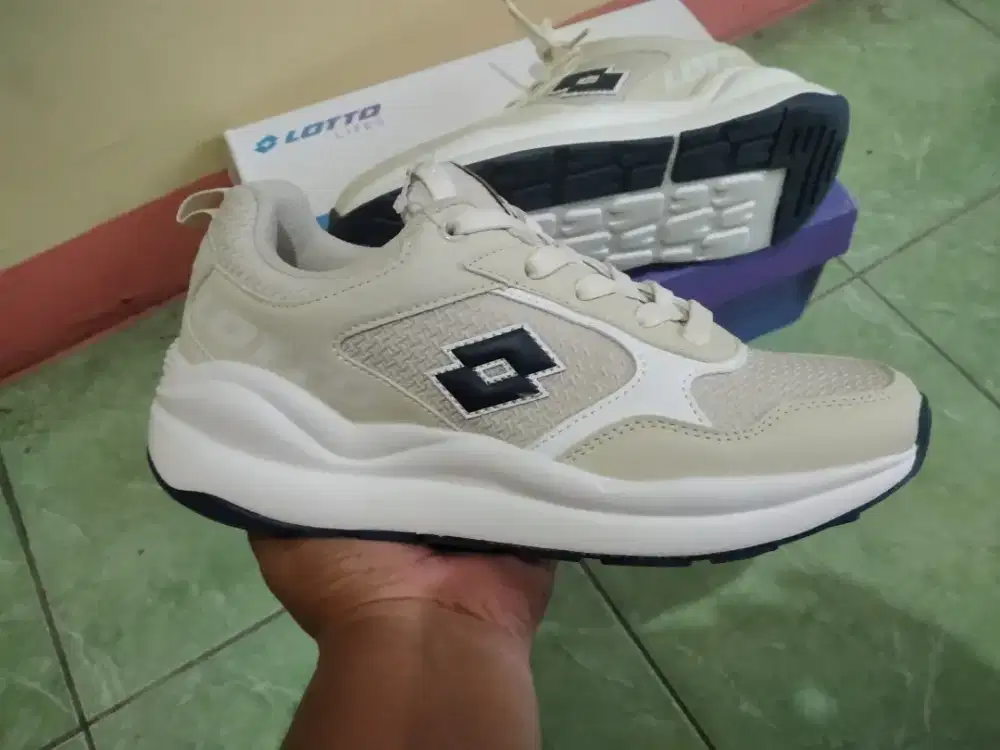 Sepatu lotto run original size 40 murah