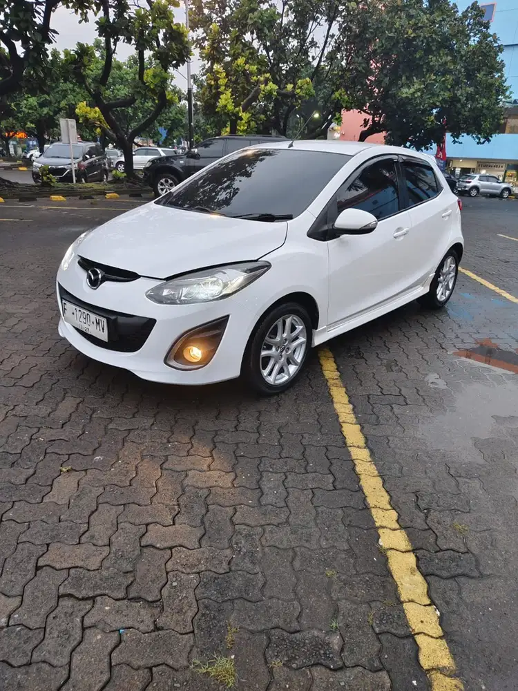 Mazda 2 2014 Bensin