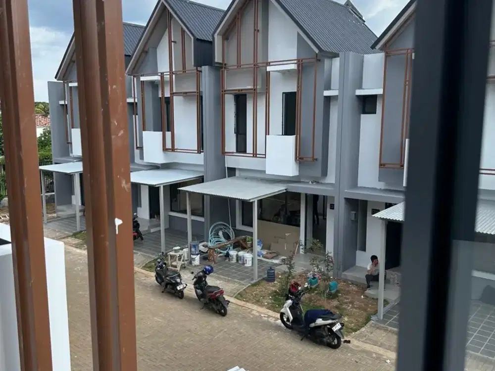 Dijual Rumah Murah Lokasi Strategis Di  Cluster Yuthica - BSD