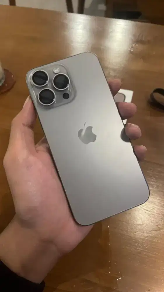 iPhone 15 Pro Max 256GB Ex iBox Natural Titanium Fullset Mulus