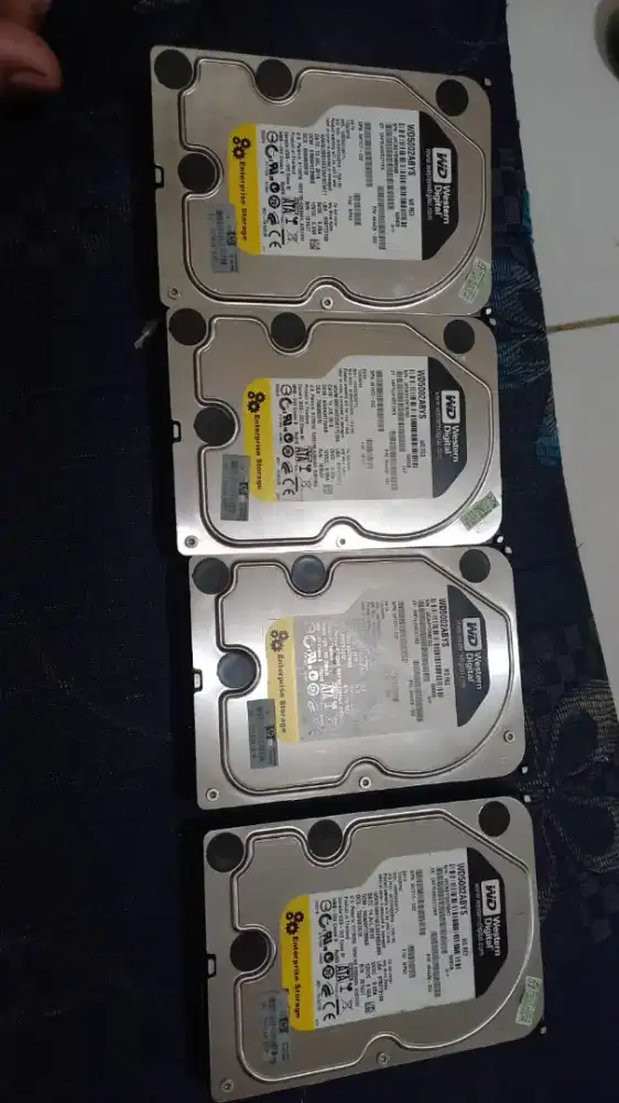 Hardisk 2TB (2pcs)
Hardisk 500gb (4pcs)