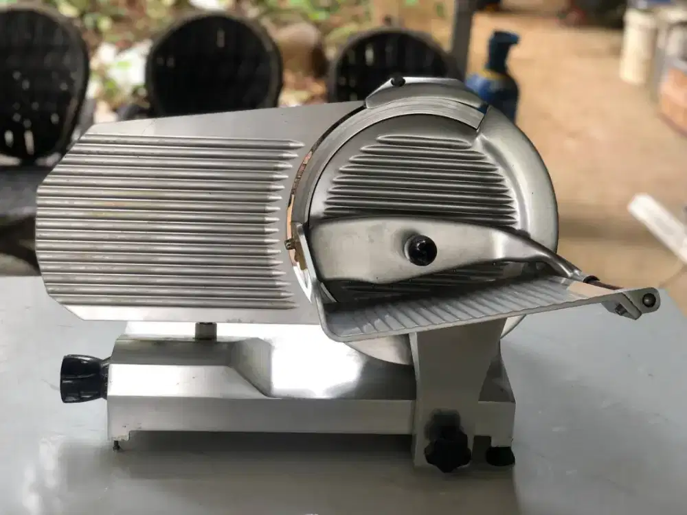 Kalau Anda tahu harga aslinya, pasti rebutan Meat Slicer SIRMAN  Y09