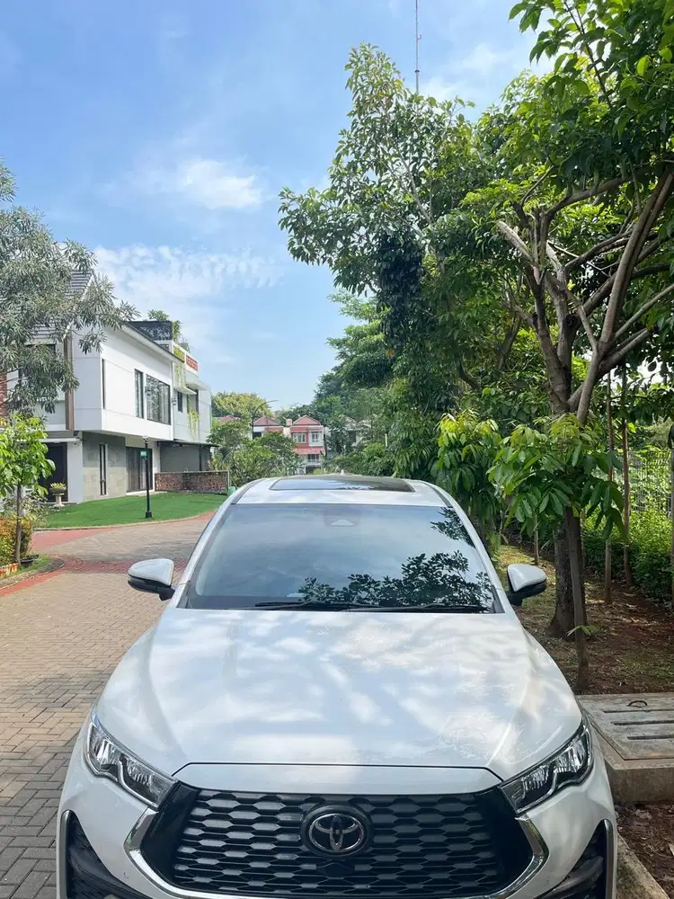 Toyota Innova Zenix Q Hybrid Sep 2025 AT KM 3000