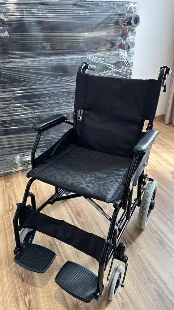 Kursi Roda Gea Black Steel